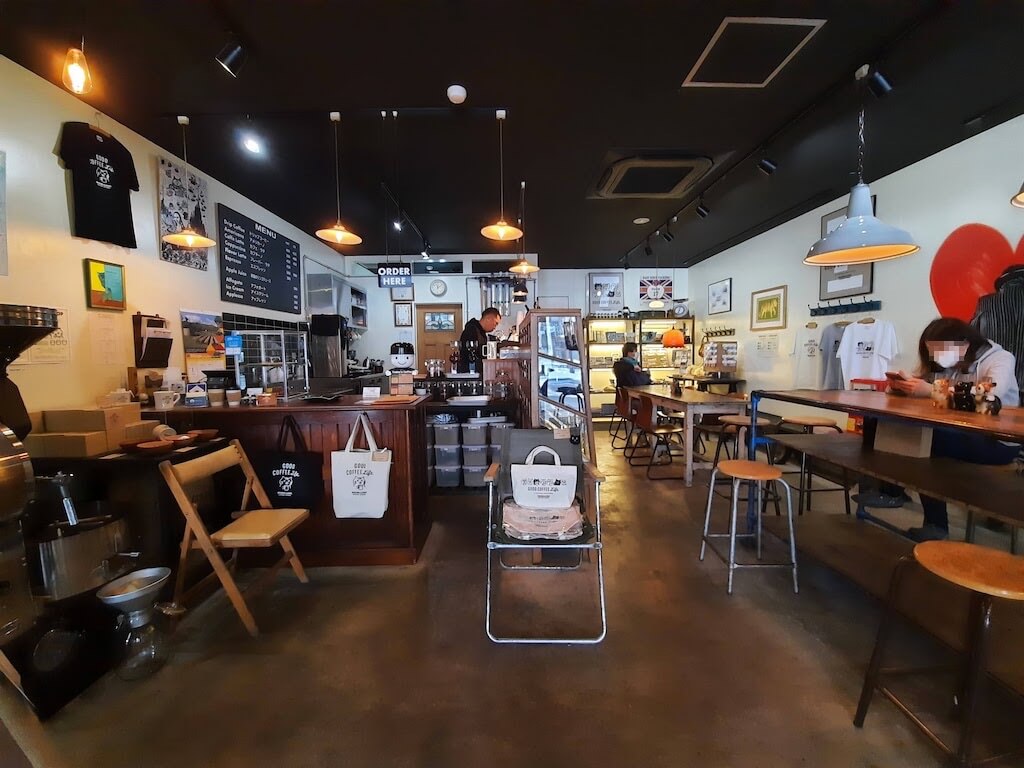 滋賀県-彦根市-古沢町-カフェ-cafe-micro-lady-マイクロレディーコーヒースタンド-珈琲-コーヒーcoffee-店内-全体